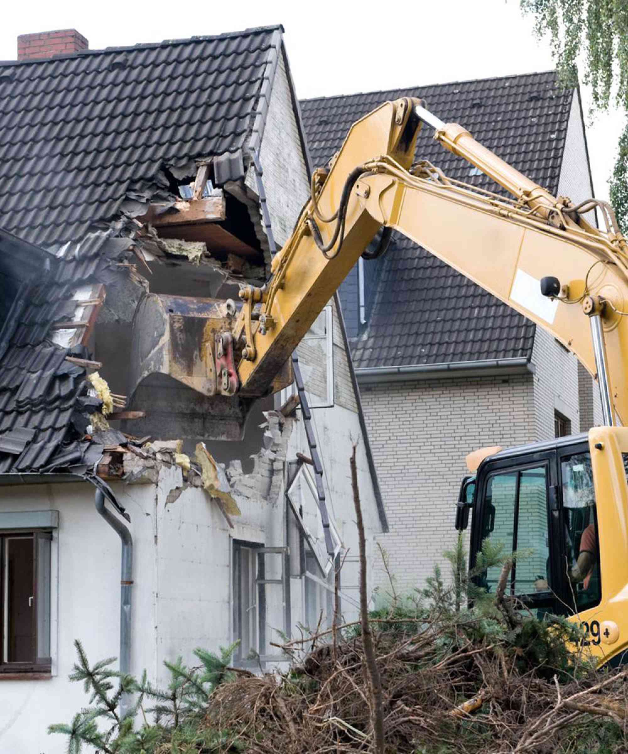 Excavate-Demolishing-Services-MaxTrust-Plumbing-Toronto